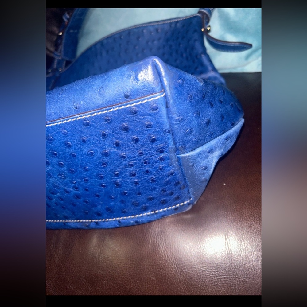 Dooney & Bourke Blue Ostrich Embossed Leather DILLEN Large East West Bag - Picture 5 of 10